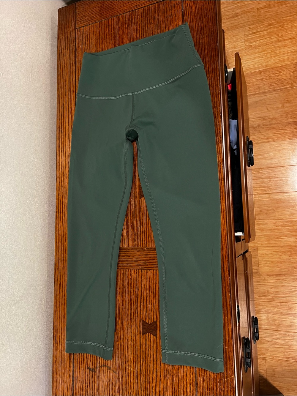 Lululemon cropped leggings